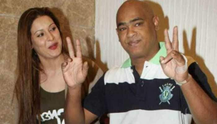 Vinod Kambli&#039;s wife hits singer Ankit Tiwari&#039;s father, accuses him of inappropriately touching her