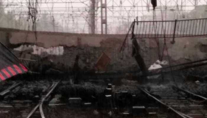 Mumbai rains: Part of Andheri bridge collapses on railway tracks, 6 injured