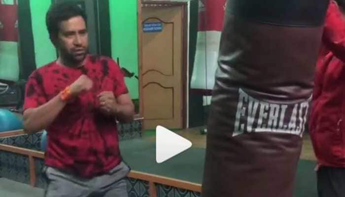 Bhojpuri superstar Dinesh Lal Yadav aka Nirahua&#039;s gym video will give you major fitness goals-Watch