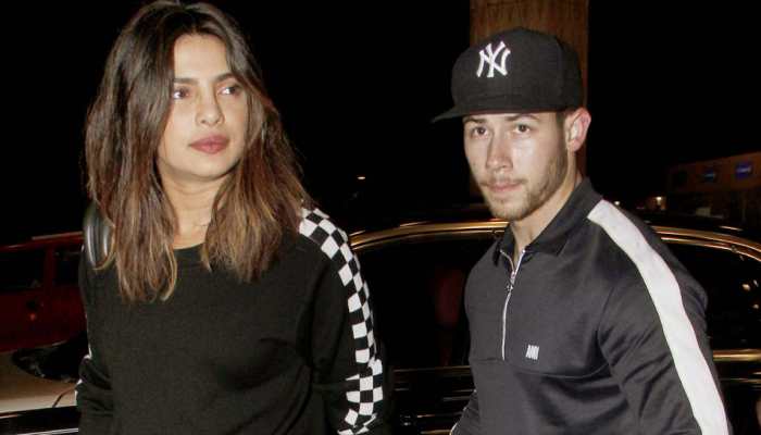 Priyanka Chopra-Nick Jonas go cycling on NYC streets and we can&#039;t keep calm! Pics