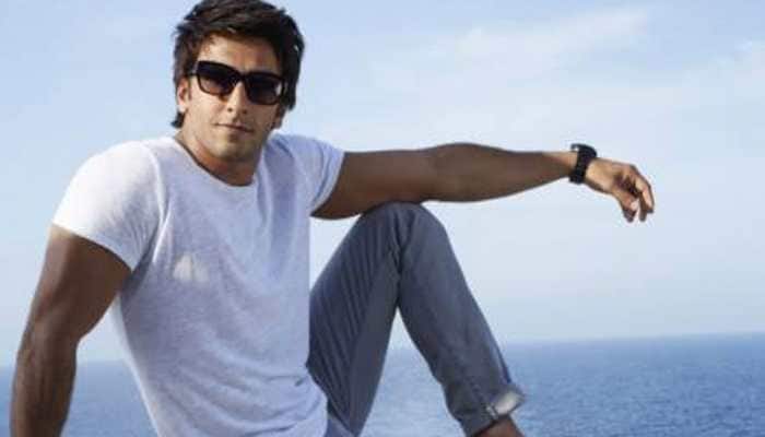 B-Town celebs wish 'flamboyant, mad' Ranveer Singh on 33rd birthday