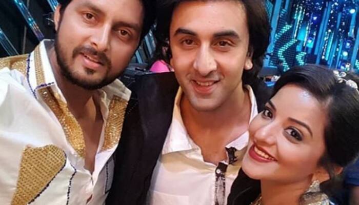 Bhojpuri sizzler Monalisa's selfie with Ranbir Kapoor is going viral on internet