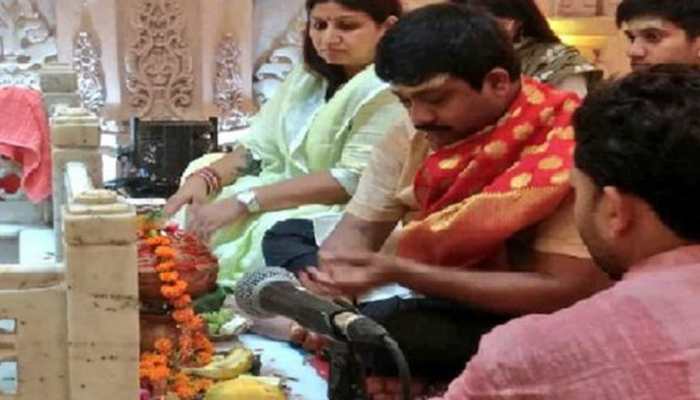UP minister Nand Gopal Gupta who was attacked with remote bomb performs pooja to mark his &#039;rebirth&#039;