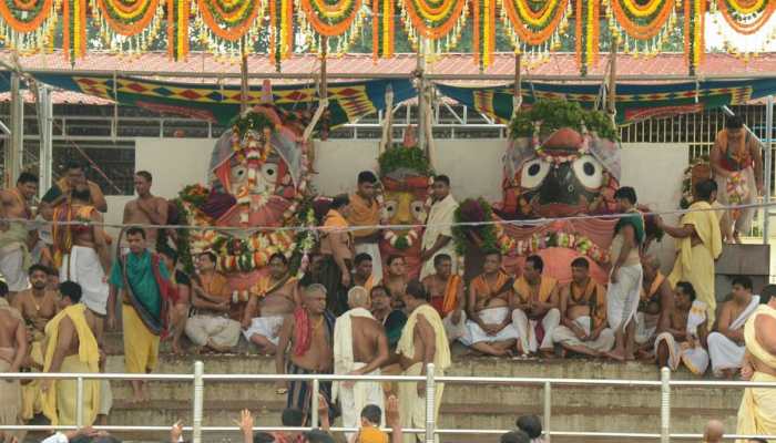 Jagannath Rath Yatra begins, PM Narendra Modi sends offerings, Amit Shah attends &#039;aarti&#039; in Ahmedabad