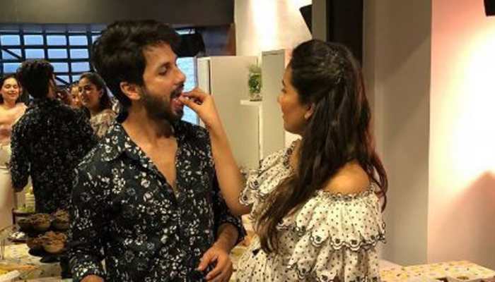Mira Rajput glows in her second baby shower with hubby Shahid Kapoor by her side-See pics