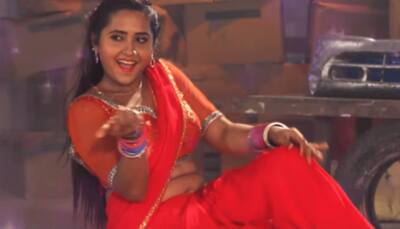 Kajal Raghwani's new Bhojpuri song Badlab Bhatar Ae Balamu will make you groove in desi style - Watch