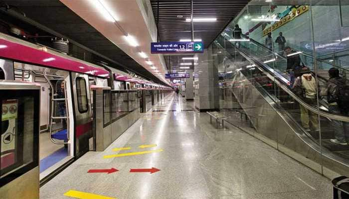 One train removed from Metro&#039;s Magenta line after technical glitch