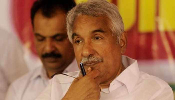 Oommen Chandy attacks BJP over attack on Shashi Tharoor&#039;s office, says &#039;India descending into chaos&#039;