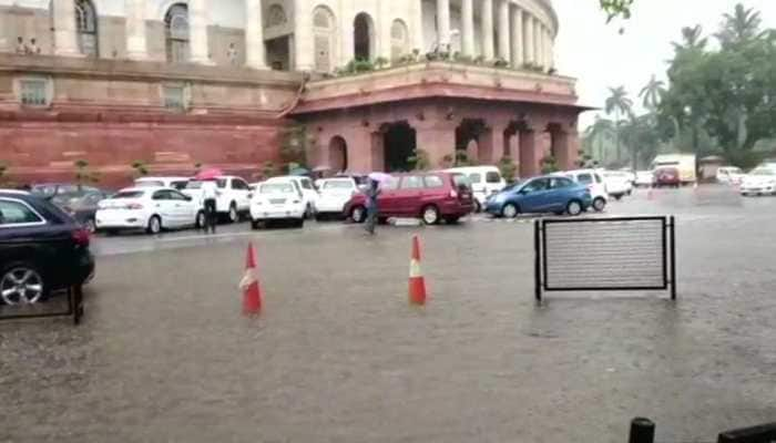 On day of no-confidence motion in Lok Sabha, water-logging outside Parliament 