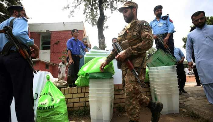 Pakistan ready with 1,000 &#039;kafans&#039; to handle polling day violence