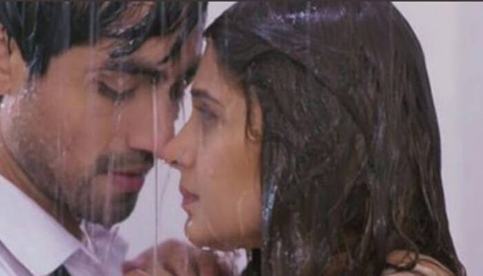 Jennifer Winget-Harshad Chopda&#039;s &#039;shower scene&#039; in Bepannah sets the temperatures soaring-Watch