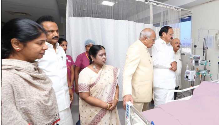 First photo of Karunanidhi from hospital released, Vice President​ Venkaiah Naidu comes calling