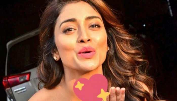 South star Shriya Saran sizzles in a hot pink bikini—See pic