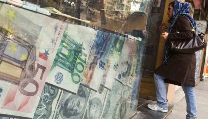 Iran currency extends record fall as US sanctions loom