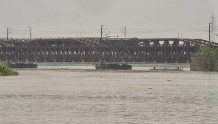 Closed over rising Yamuna level, old bridge restored for rail traffic