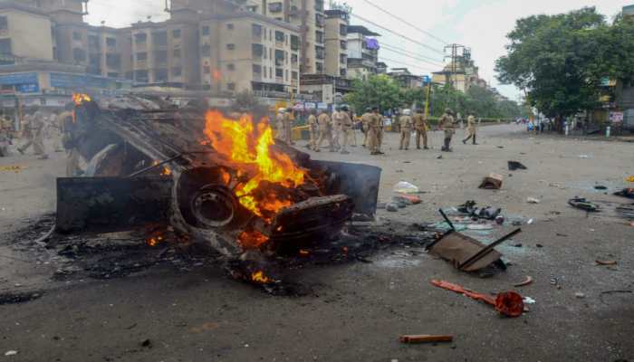 Maratha reservation stir: Uddhav Thackeray calls for calm, Sena MLAs to meet Fadnavis
