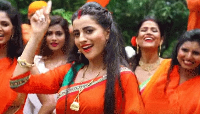 Akshara Singh&#039;s Kanvar song Bhag Jaib Sasura Se garners over 15 Lakh views in 24 hours - Watch