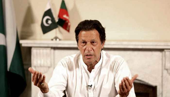 Imran Khan to take oath in President House, says party leaders