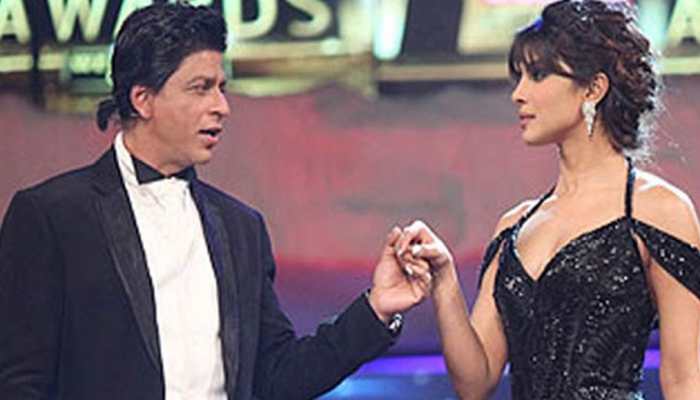 Shah Rukh Khan was asked to comment on Priyanka Chopra-Nick Jonas engagement, here's he how reacted-Watch