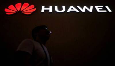 US Democratic candidates warned against using Huawei devices amid spying fears