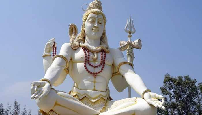 Shravan 2018: Sudarsan Pattnaik pays sand art tribute to Lord Shiva—Pic   