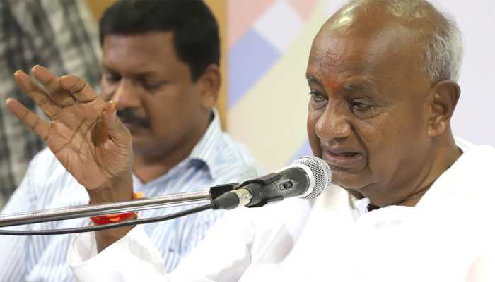 Decide who is the &quot;real&quot; CM in your family, BJP asks HD Deve Gowda