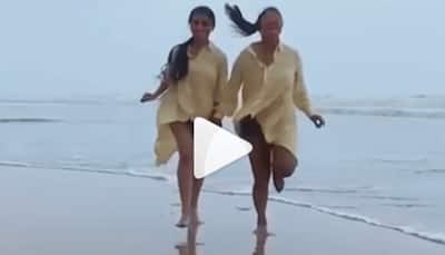 Bhojpuri divas Anjana Singh and Akshara Singh go twinning on the beach -Watch