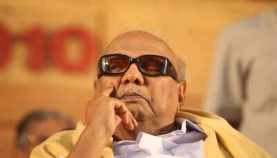 Bollywood pays tribute to DMK patriarch M Karunanidhi, mourns his demise