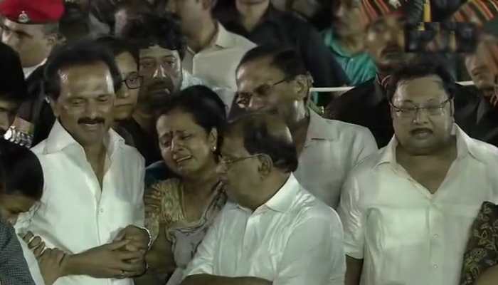 Bar And Bench Quotes Sources As Saying That Arguments By Dmk S Counsel P Wilson Has Started Inside The Residence Of Acting Chief Justice Of Madras High Court News Zee News Chennai's kauvery hospital said karunanidhi, the leader of the dravida munnetra kazhagam (dmk) party. bar and bench quotes sources as saying