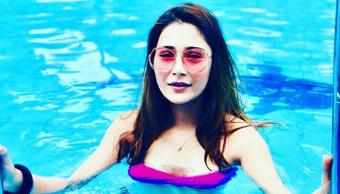 After bathtub controversy, Sara Khan slut-shamed by trolls for posing in bikini	