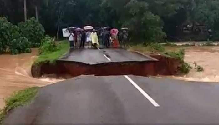 Road washed away in Malappuram as flood hits Kerala - Watch