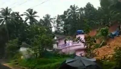 Kerala flood: 2 houses collapse after landslide in Kannur - Watch