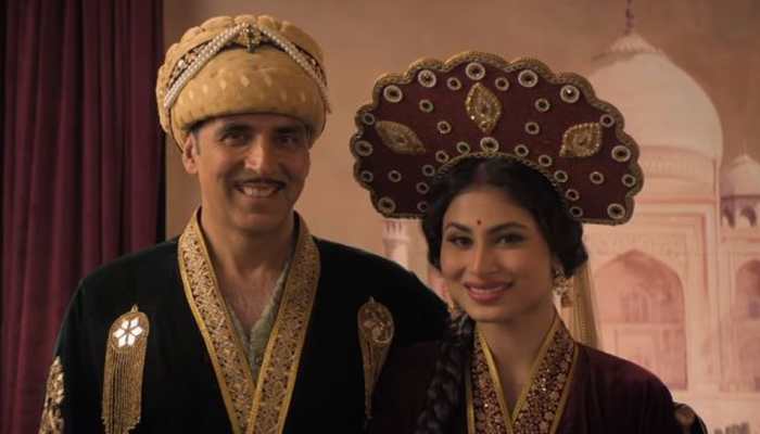 Akshay Kumar-Mouni Roy&#039;s crackling chemistry in Arko&#039;s &#039;Bolte Parini&#039; is a perfect treat for all the Bengalis-Watch