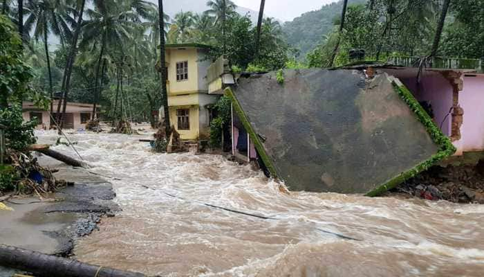 Rains continue to batter Kerala, people shifted to relief camps