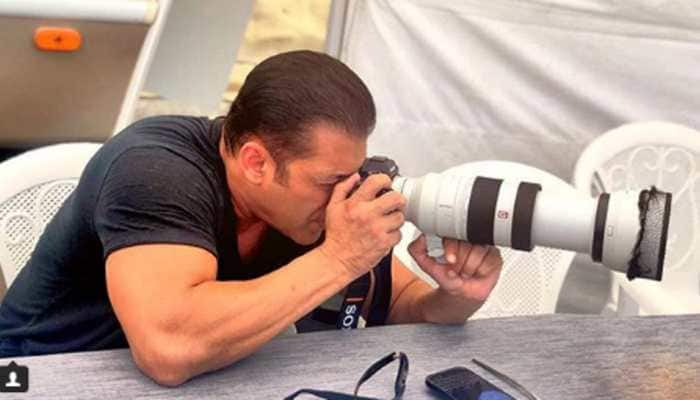 Salman Khan turns into a photographer on sets of Bharat — See pics