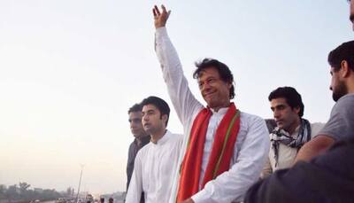 Imran Khan defeats Shahbaz Sharif to become Pakistan's new Prime Minister