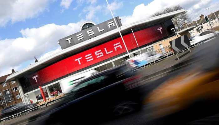 Tesla sinks after Musk opens up about 'going private' tweet in interview