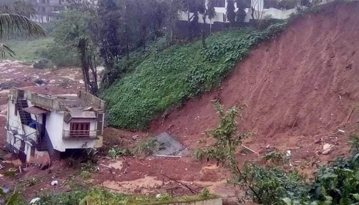 Karnataka floods: CM Kumaraswamy reviews situation in Kodagu, orders officials to step up repairs,  rescue work