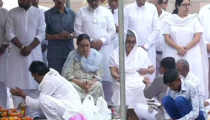 Atal Bihari Vajpayee's daughter collects his ashes from Smriti Sthal, to be immersed in rivers across the country