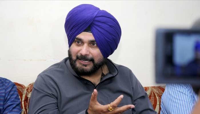 Shiv Sena clams Navjot Singh Sidhu for visiting Pakistan, dubs it as &#039;heights of shamelessness&#039;