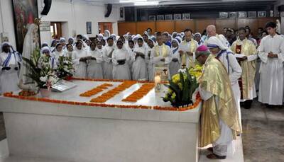 West Bengal CM Mamata Banerjee pays tribute to Saint Teresa on 108th birth anniversary