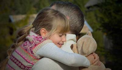 Close ties with father help daughters overcome loneliness: Scientists 