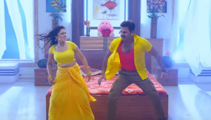 Pawan Singh and sizzler Mani Bhattacharya's 'Palangiya Sone Na Diya' song crosses 50 mn views on YouTube—Watch