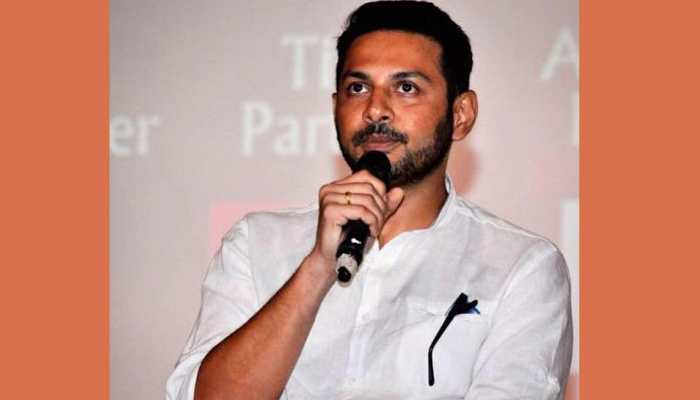 Apurva Asrani takes dig at Kangana's 'hara-kiri'