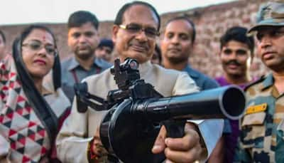 Stones hurled at Madhya Pradesh Chief Minister Shivraj Singh Chouhan's vehicle in Sidhi