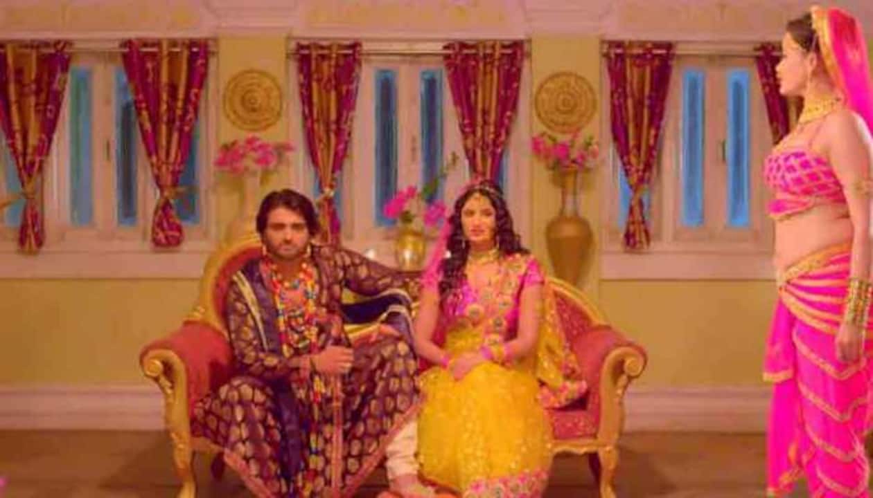 1260px x 720px - Suhaag Raat trailer: Namit Tiwari-Poonam Dubey's spooky first wedding night  will give you chills | Bhojpuri News | Zee News