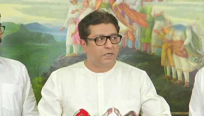 Raj Thackeray’s ‘dog’ analogy to launch scathing attack on Shiv Sena