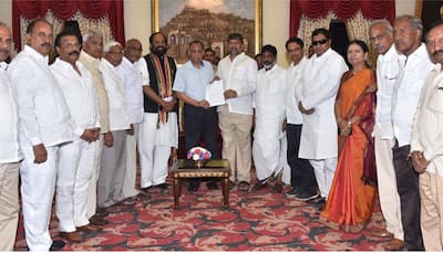 Telangana: Congress, TDP, CPI form grand alliance against TRS; call for President's rule