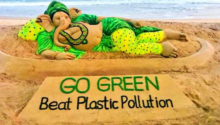 Sudarsan Pattnaik&#039;s eco-friendly Ganesha will encourage you to go green this Vinayak Chaturthi! See pics