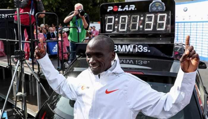  Kenya&#039;s Eliud Kipchoge shatters Marathon world record in Berlin